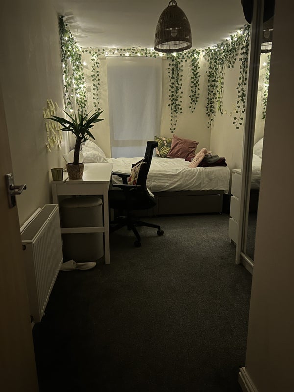 Room Woodmill Road in Greater London
