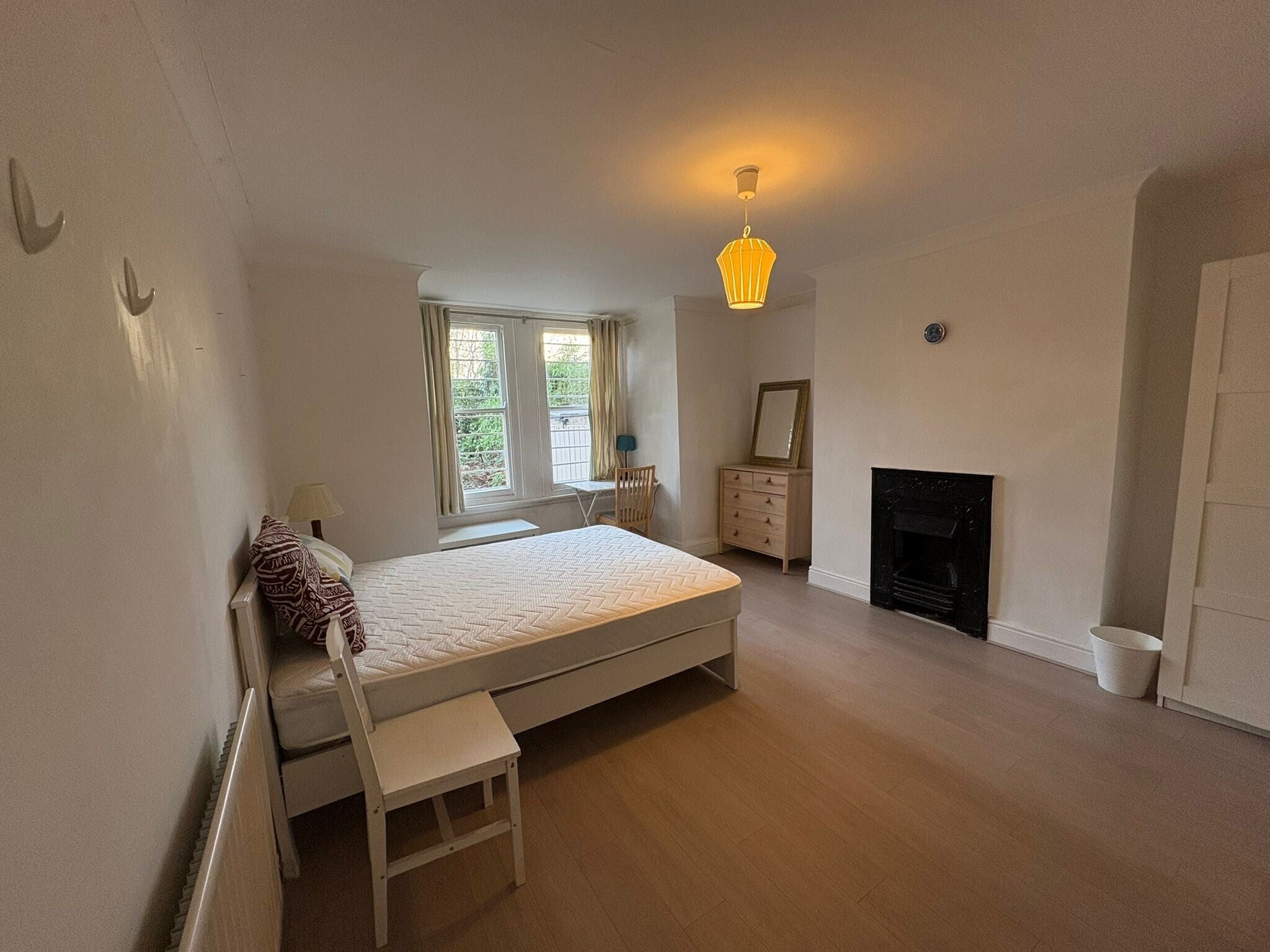 Room Waverley Road in Bristol