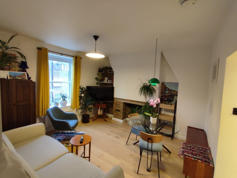 Flat Wentworth Street in Greater London