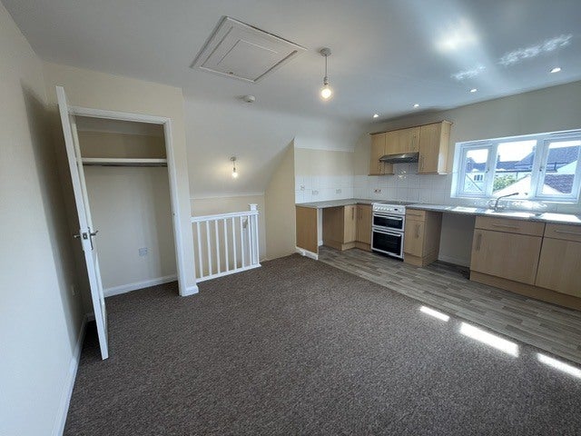Flat Priory Road in Wells