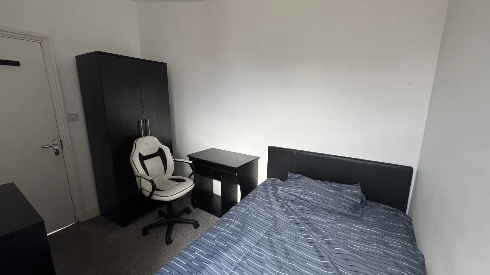 Room Earlham Grove in Greater London