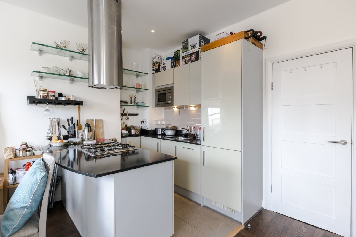 Flat Lancaster Road in Greater London