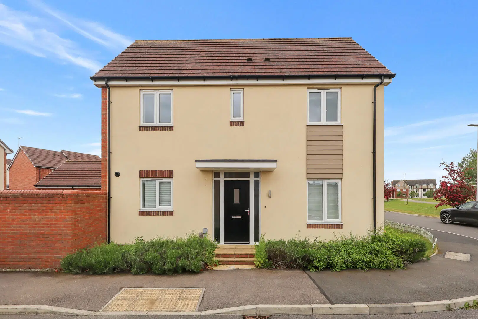 House Edison Drive in Rugby