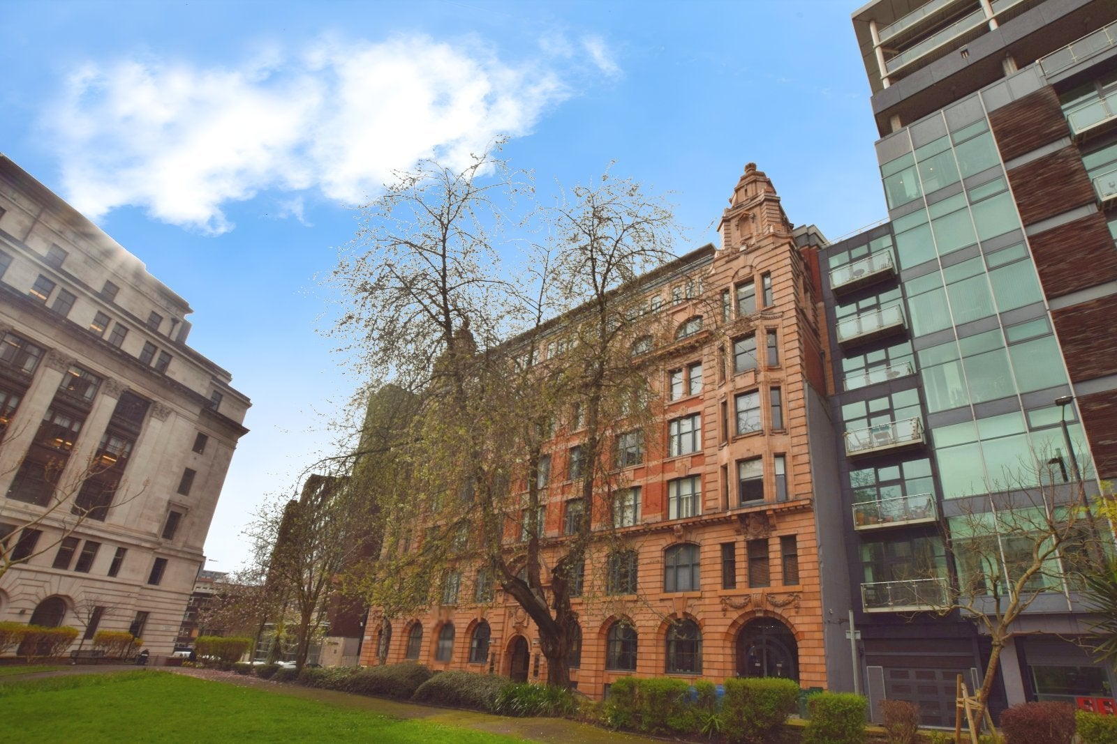 Flat St Mary's Parsonage in Manchester