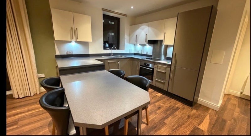 Room New Village Avenue in Greater London