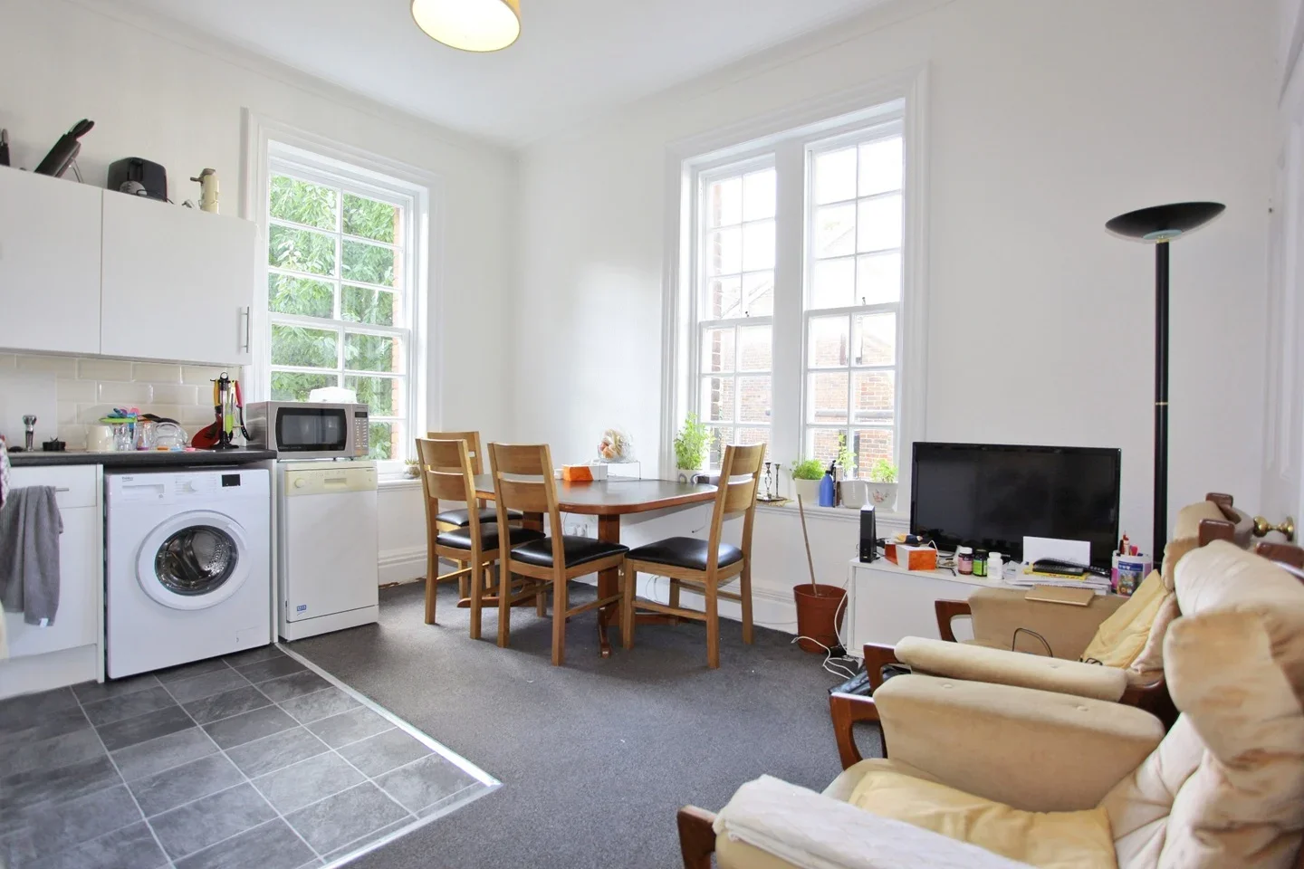 Flat Vartry Road in Greater London