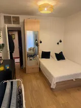 Flat Rue Rennequin in Paris