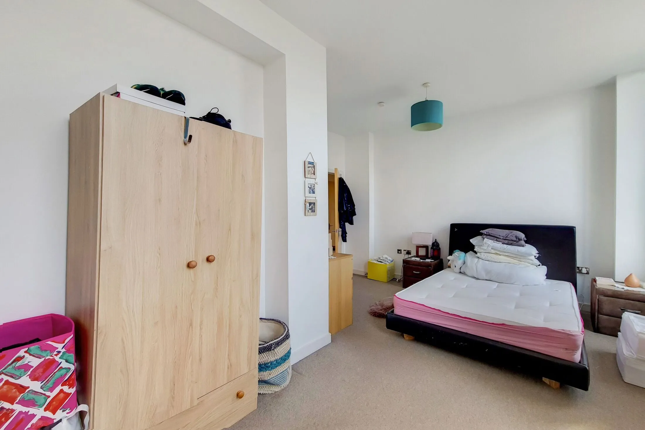 Flat Great West Road in Greater London