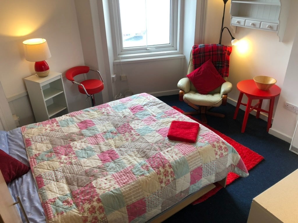 Room Alton Place in Plymouth