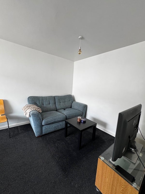 Room Howden Close in Greater London