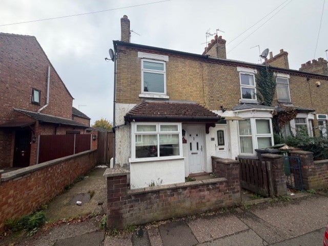 House Churchfield Road in Peterborough