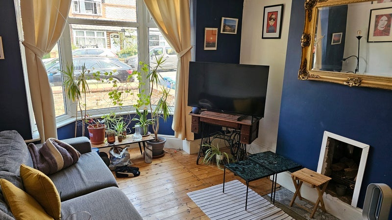 Room Cheltenham Road in Manchester