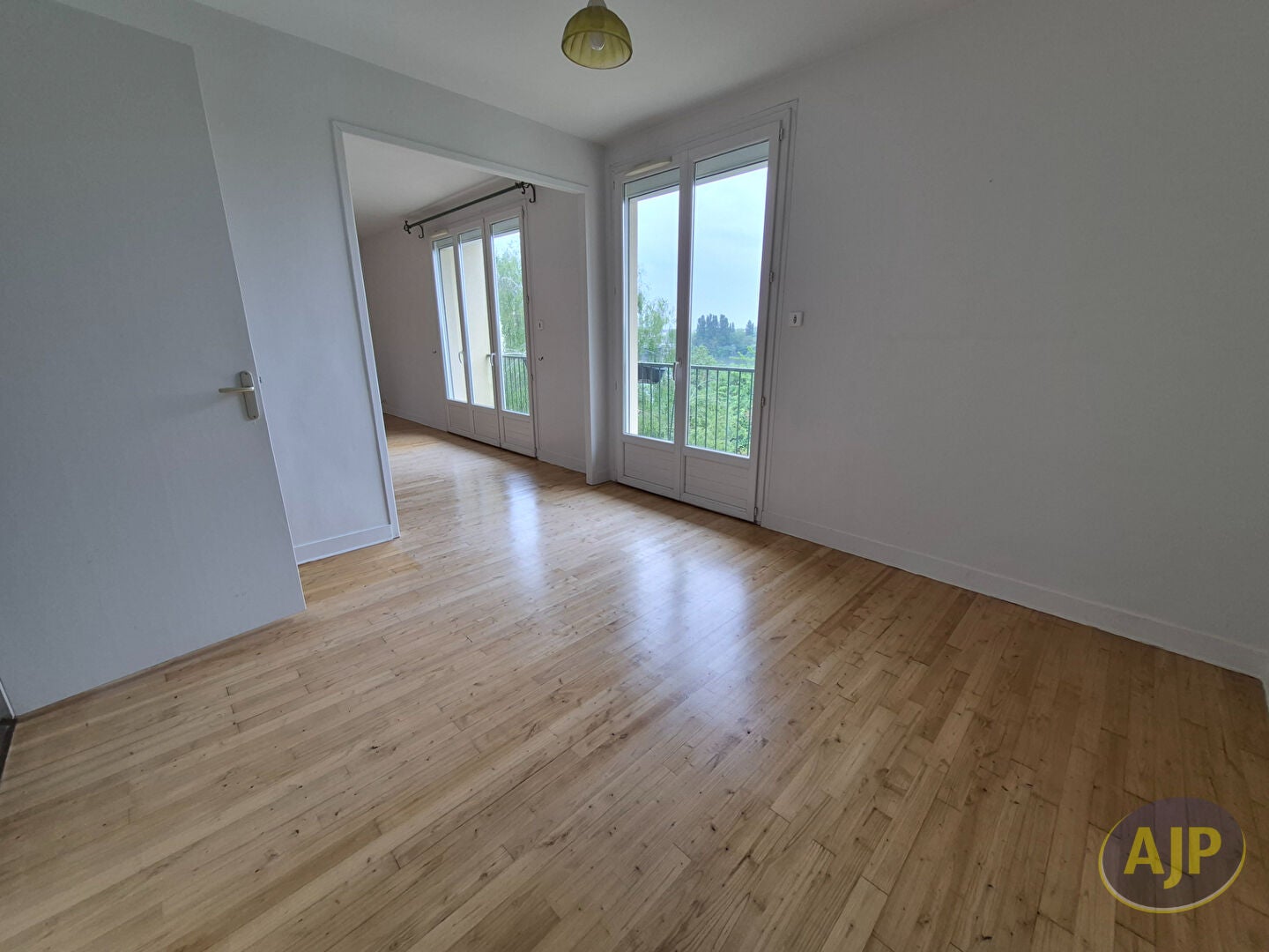 Appartement D 956 à Fontguenand