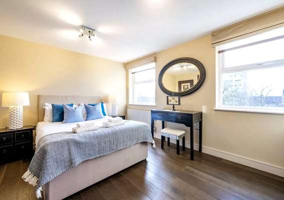 Flat Finchley Road in Greater London