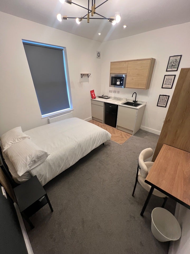 Room Crosby Street in Derby