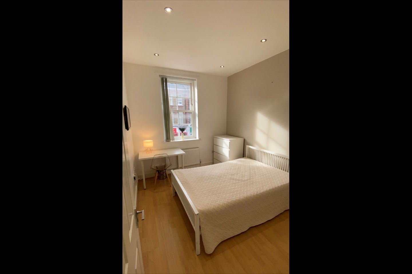 Flat Harrow Road in City of Westminster