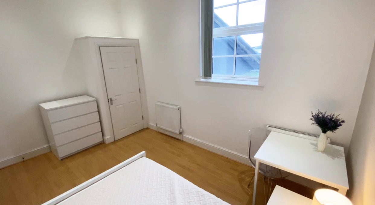 Flat Harrow Road in City of Westminster