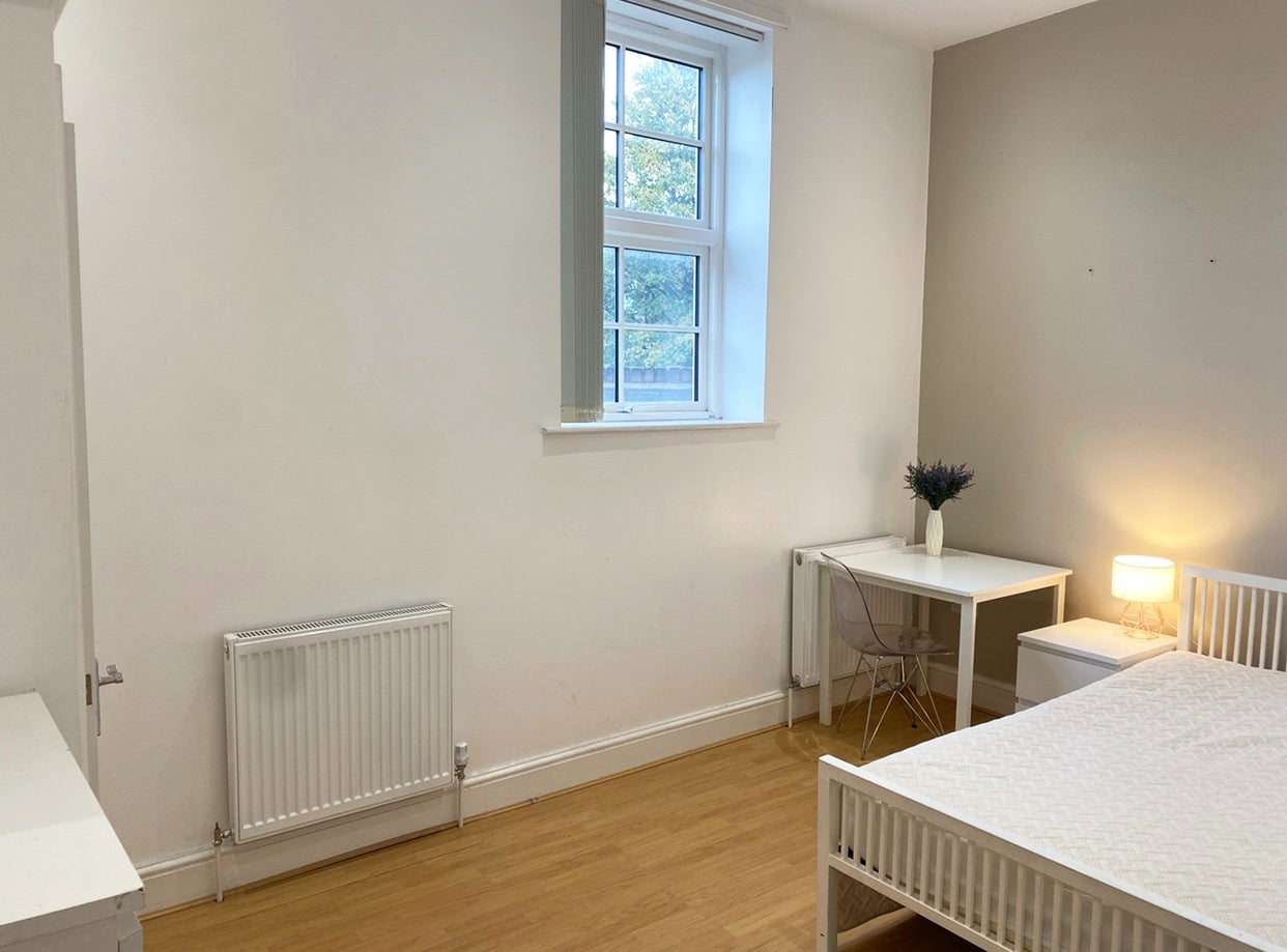 Flat Harrow Road in City of Westminster