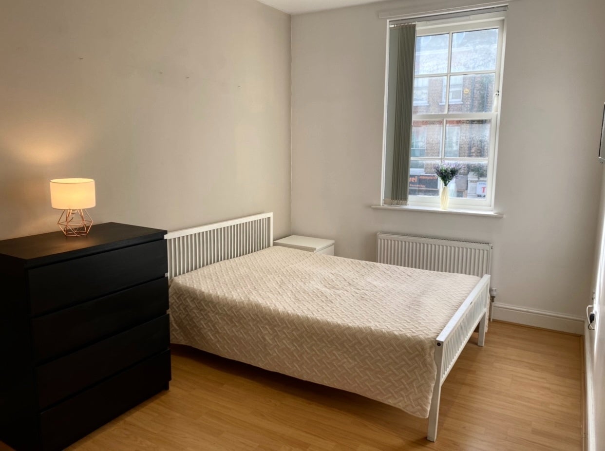 Flat Harrow Road in City of Westminster