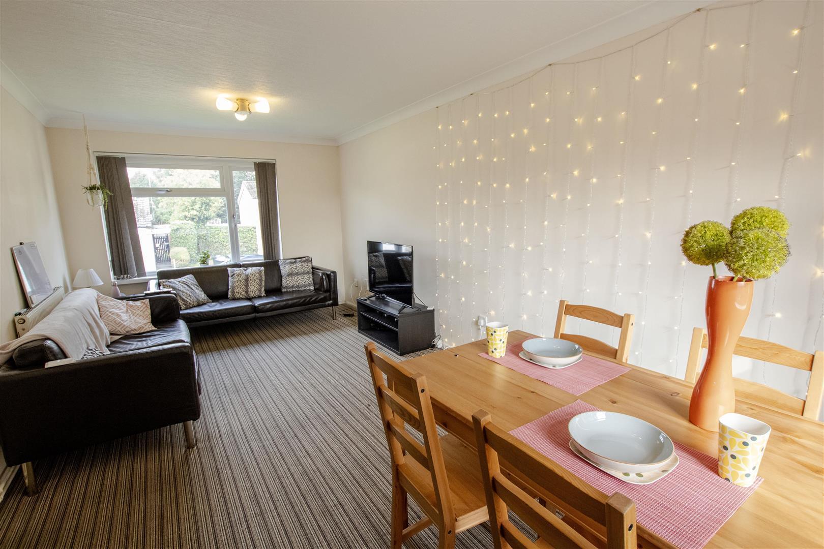 Flat Leahurst Crescent in Birmingham