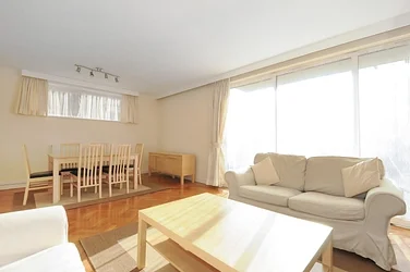 Flat Haverstock Hill in Greater London