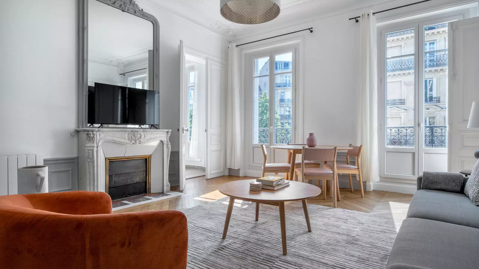 Flat Rue de Vaugirard in Paris