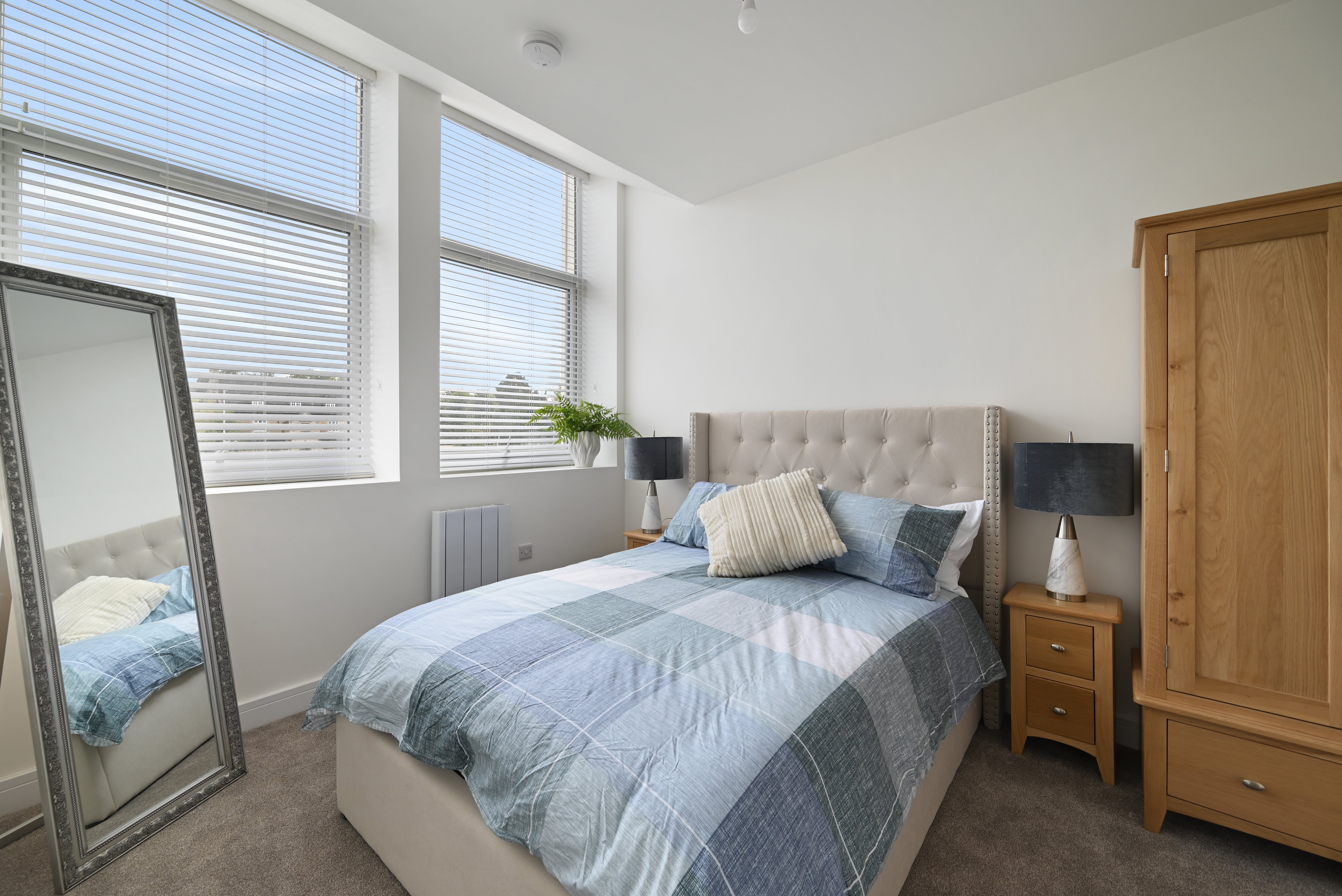 Flat Flamborough Close in Peterborough