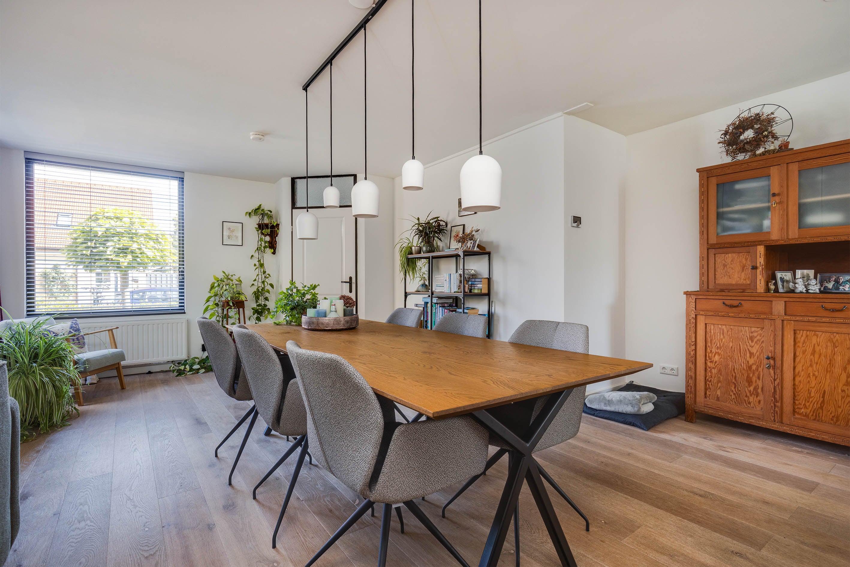 Twee-onder-één-kap te koop: Aan de Linde 11, Nieuwstadt