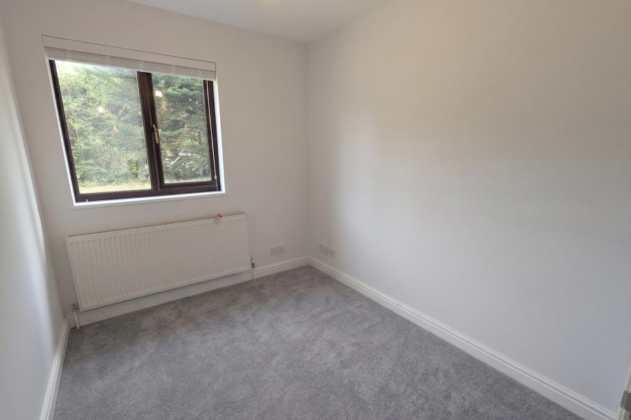 Flat The Rowans in Woking