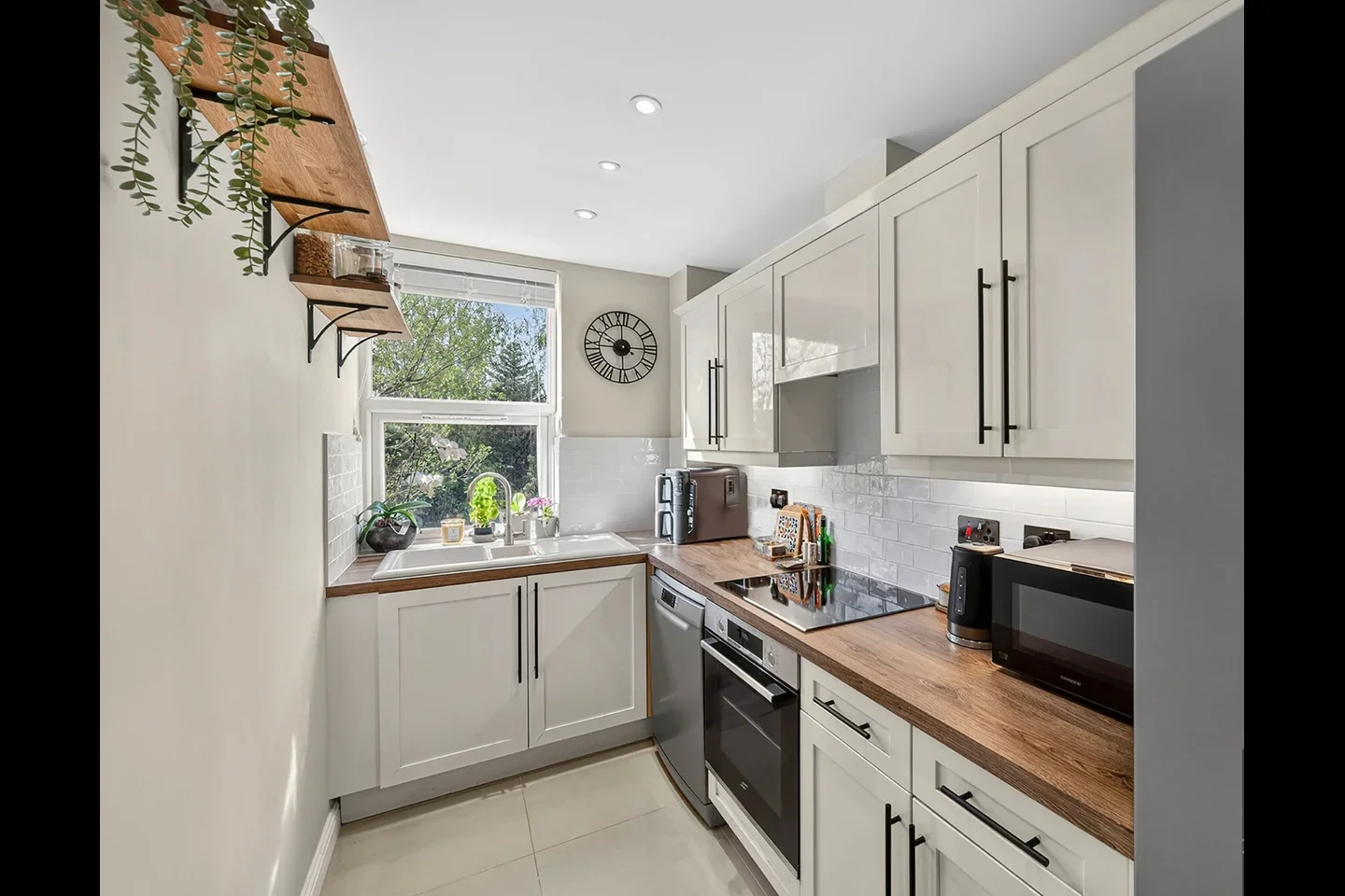 Flat Trinity Lane in Waltham Cross