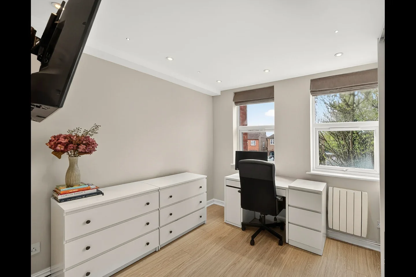 Flat Trinity Lane in Waltham Cross