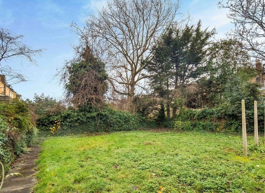 Flat Tufnell Park Road in Greater London