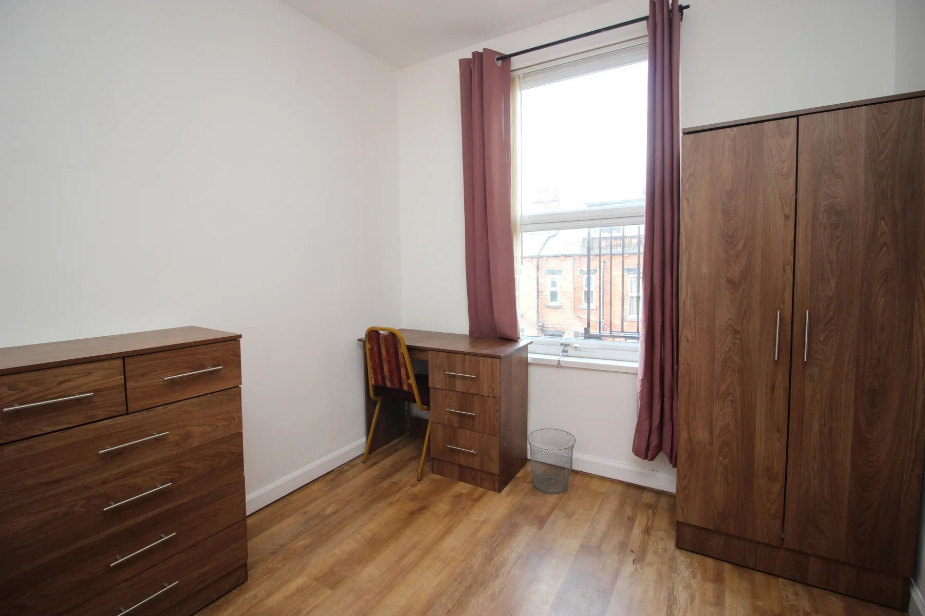 Flat Brudenell Grove in Leeds