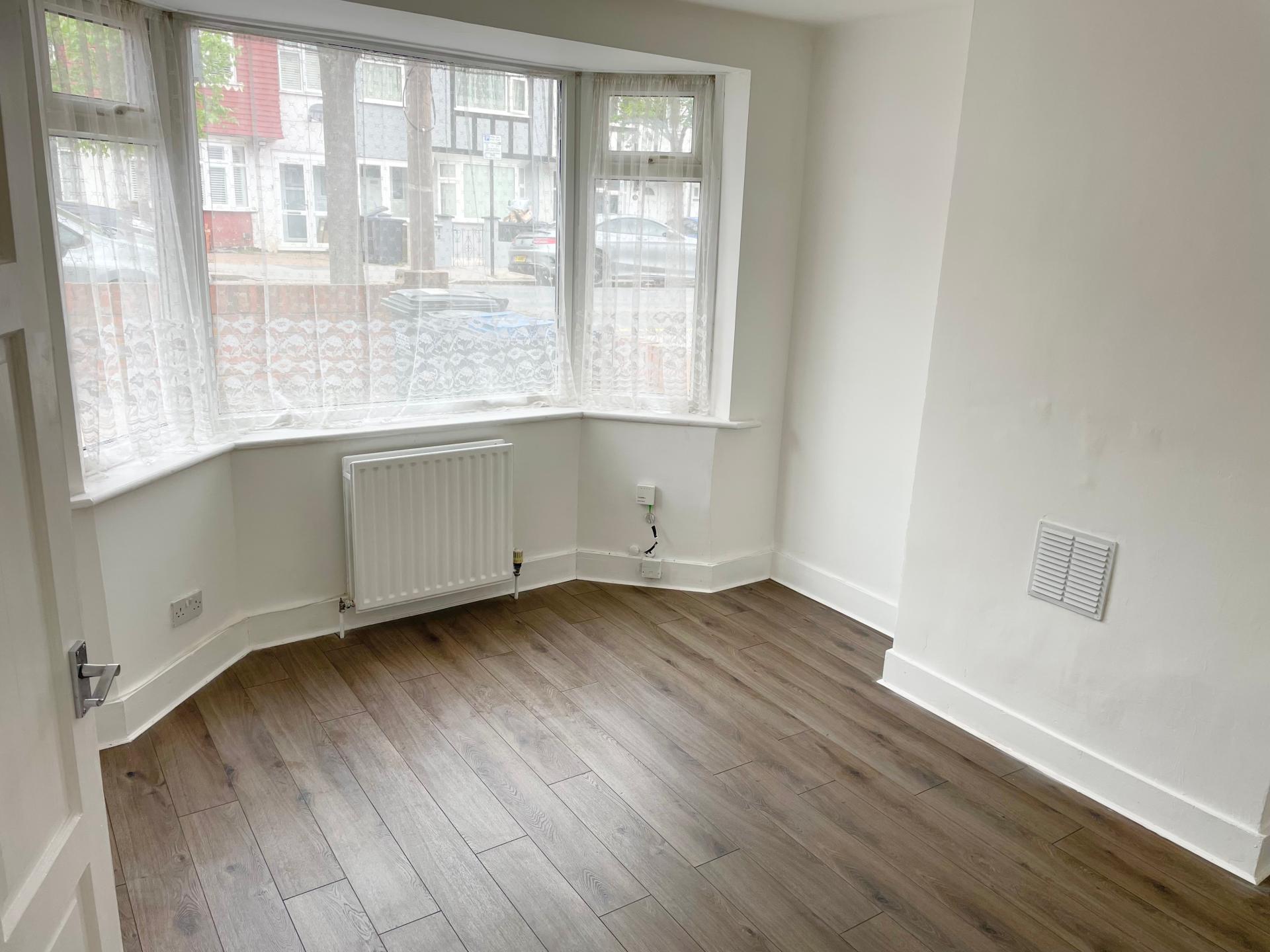 Flat Kimberley Road in Greater London