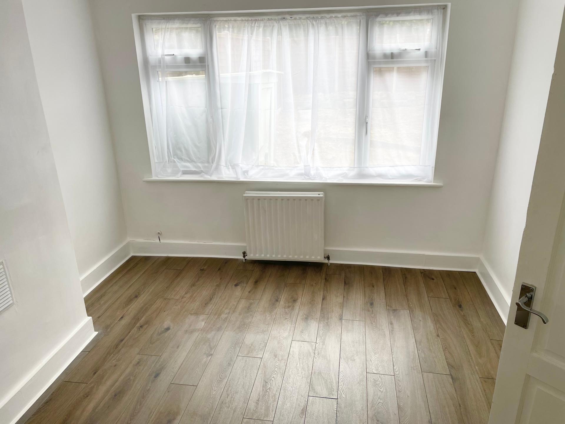 Flat Kimberley Road in Greater London