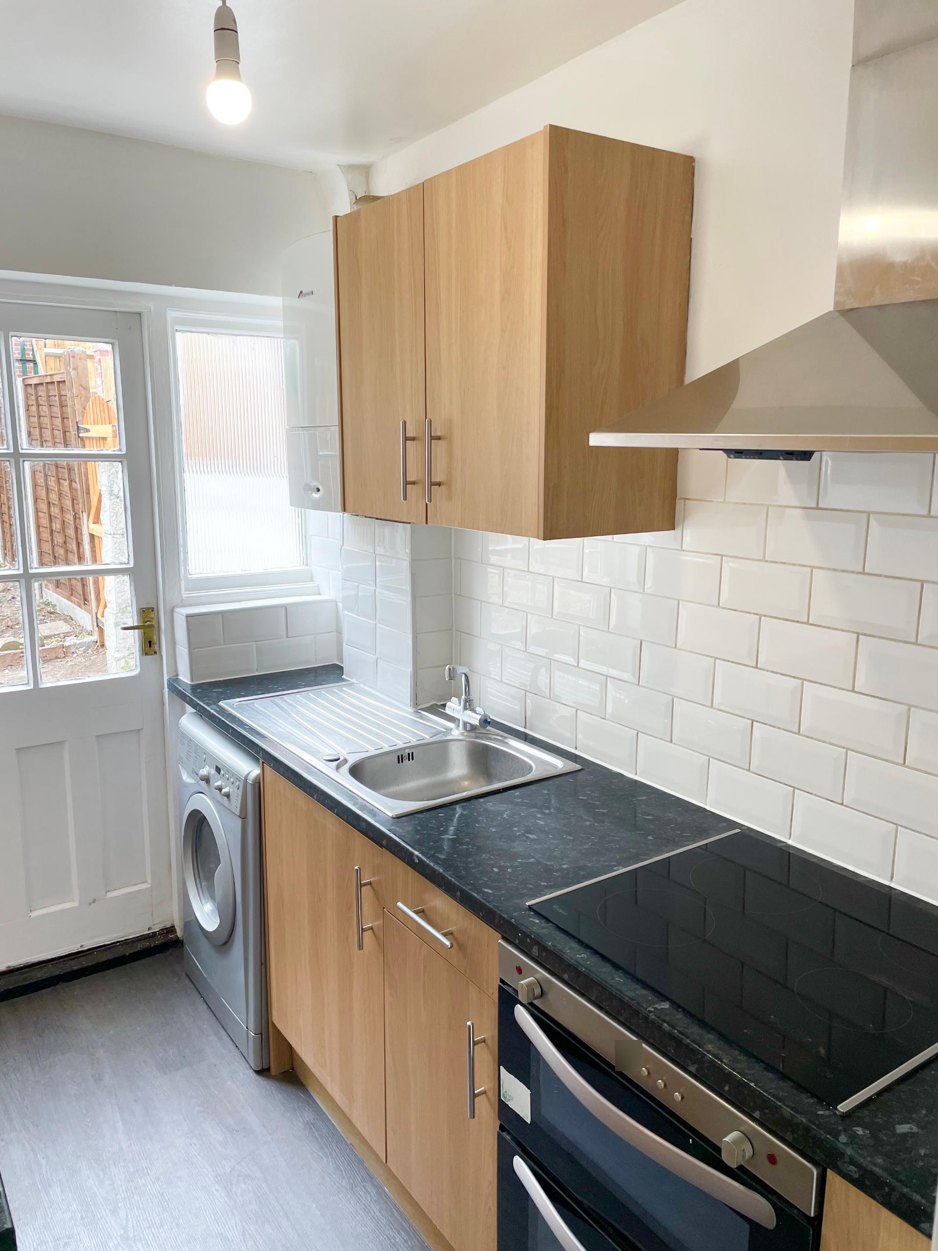 Flat Kimberley Road in Greater London