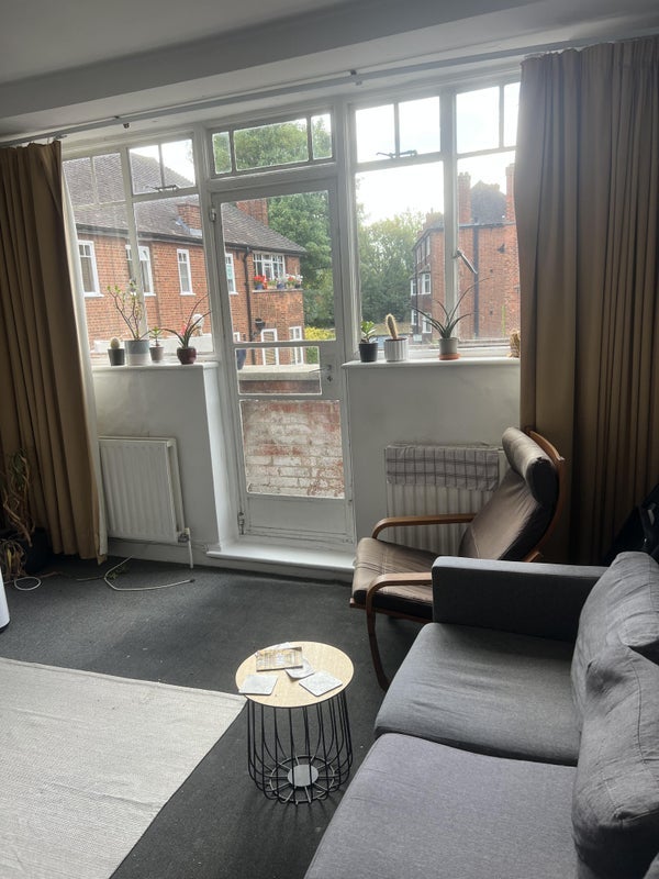 Room Haslemere Road in Greater London