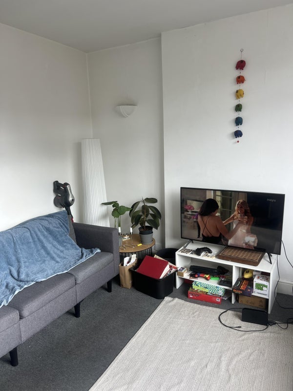 Room Haslemere Road in Greater London