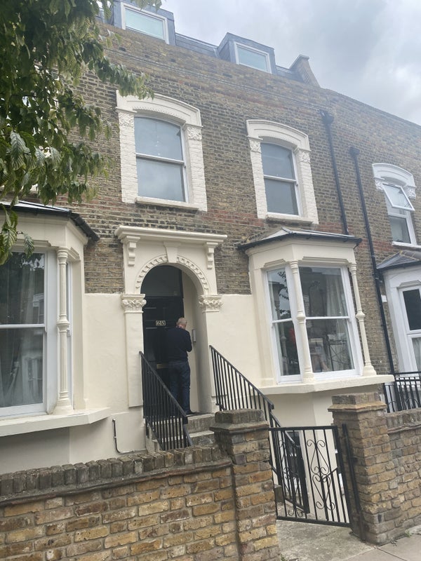 Room Foulden Road in Greater London