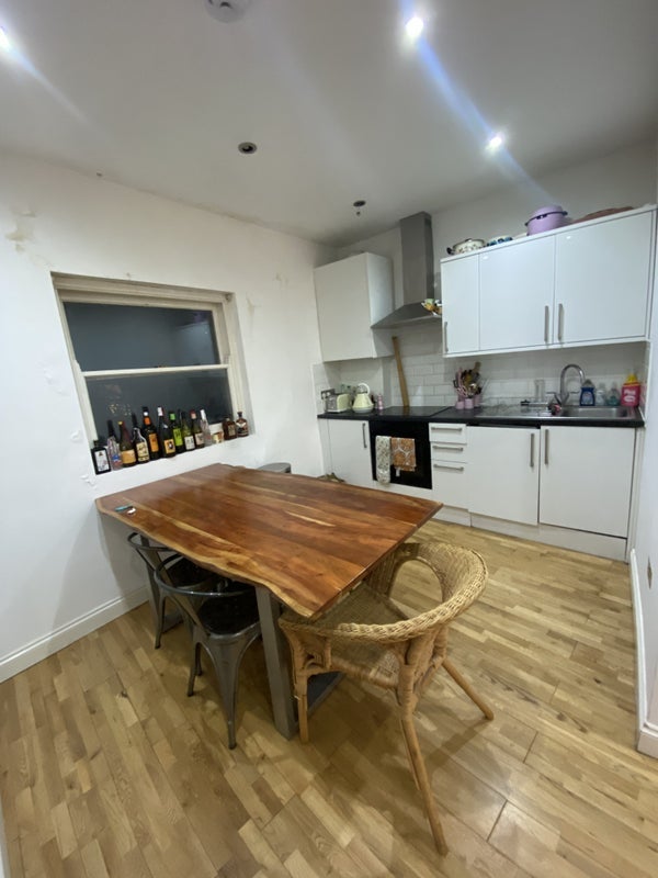 Room Foulden Road in Greater London