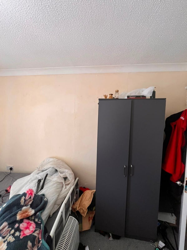 Room Lanridge Road in Greater London
