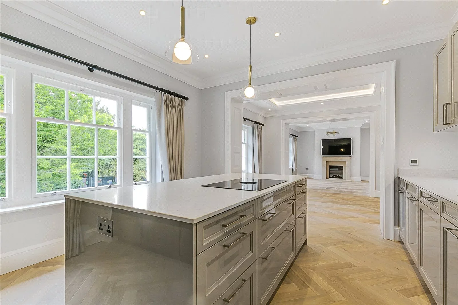 Flat Totteridge Village in Greater London
