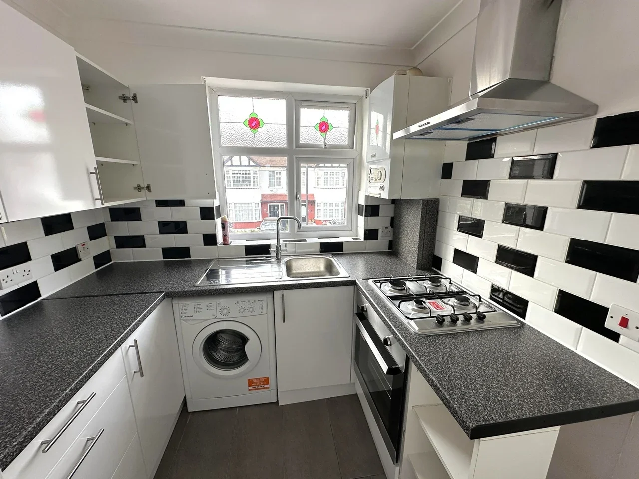 Flat Edward Close in Greater London