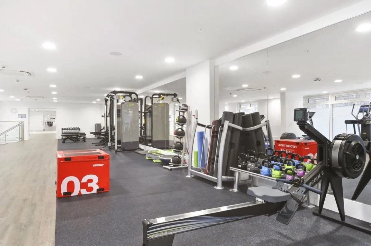 Flat Park Row in Greater London