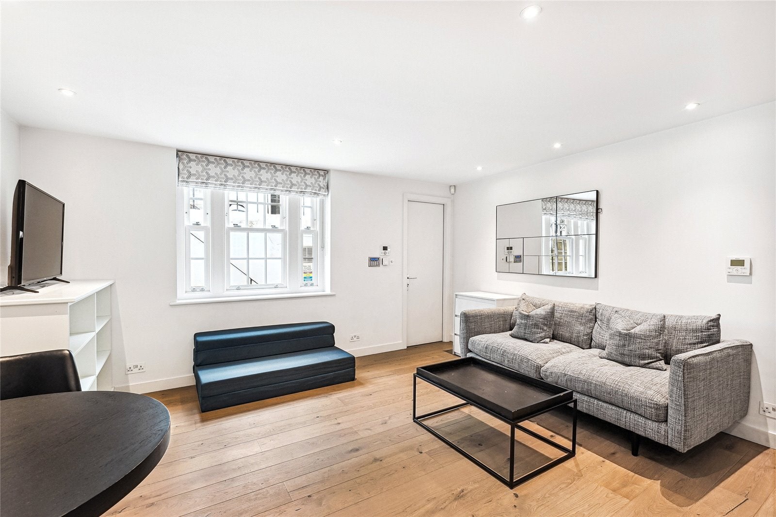 Flat Radnor Walk in Greater London