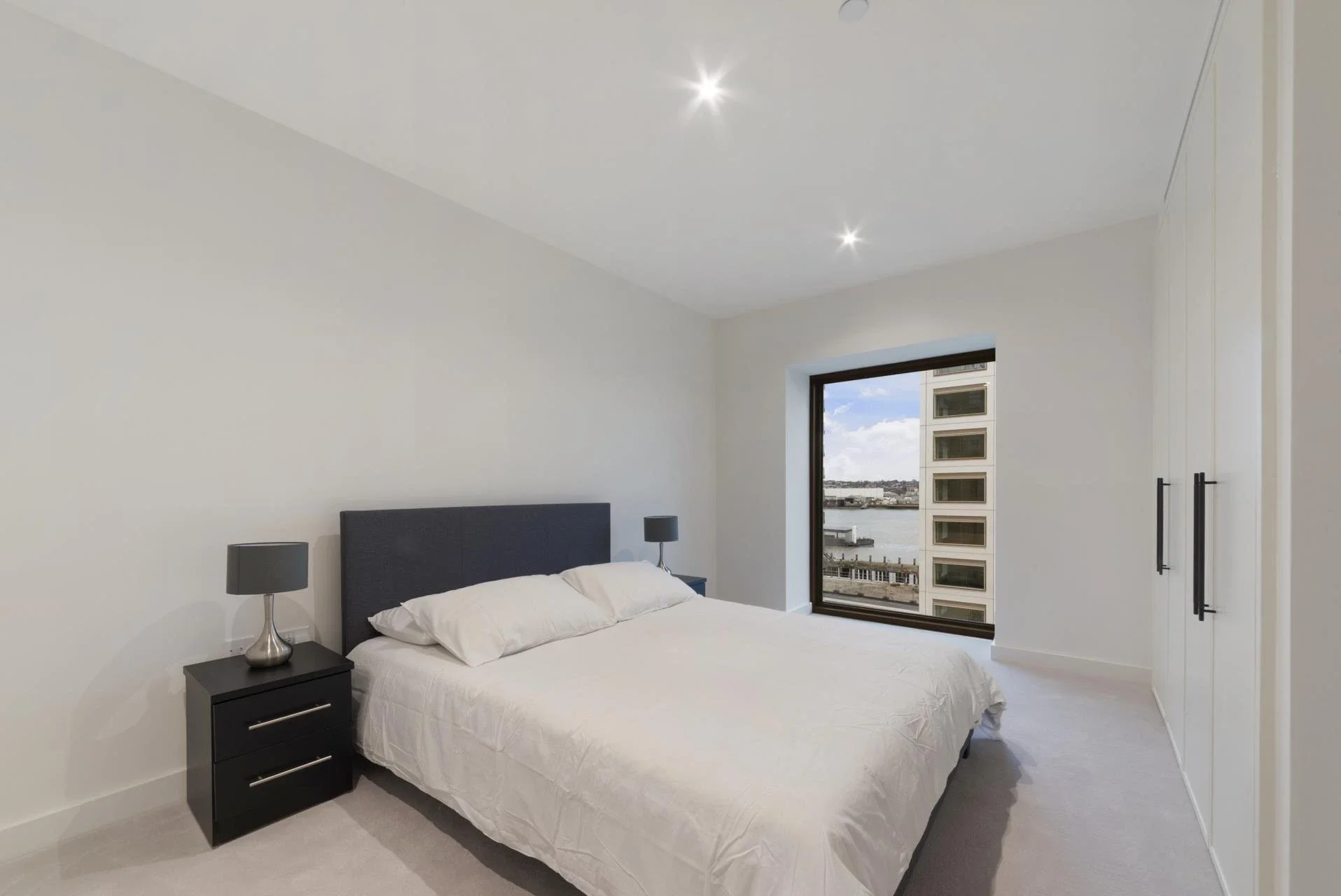 Flat Royal Crest Avenue in Greater London
