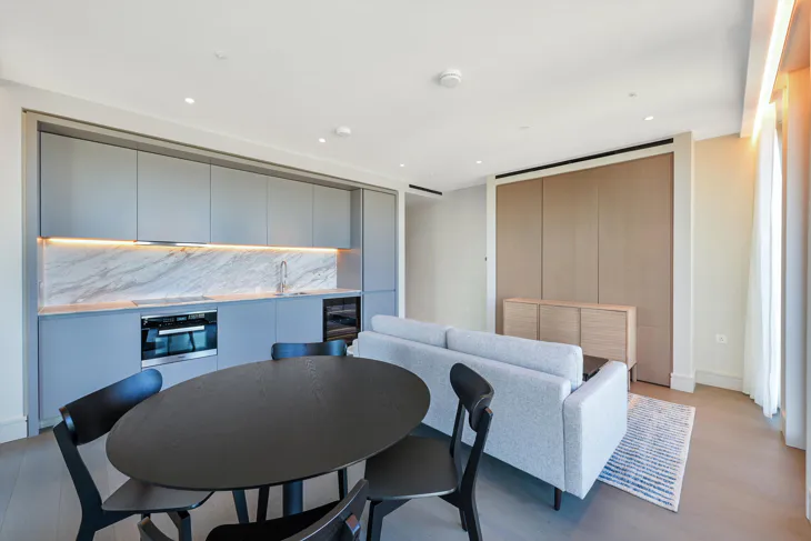 Flat Bishopsgate Plaza in City of London
