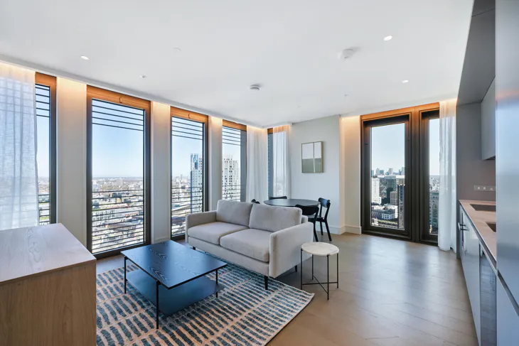 Flat Bishopsgate Plaza in City of London