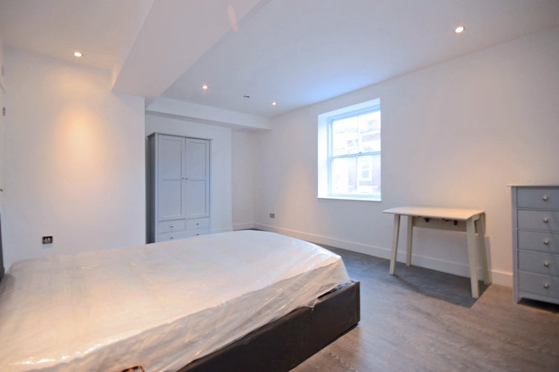 Room West Street in Bristol