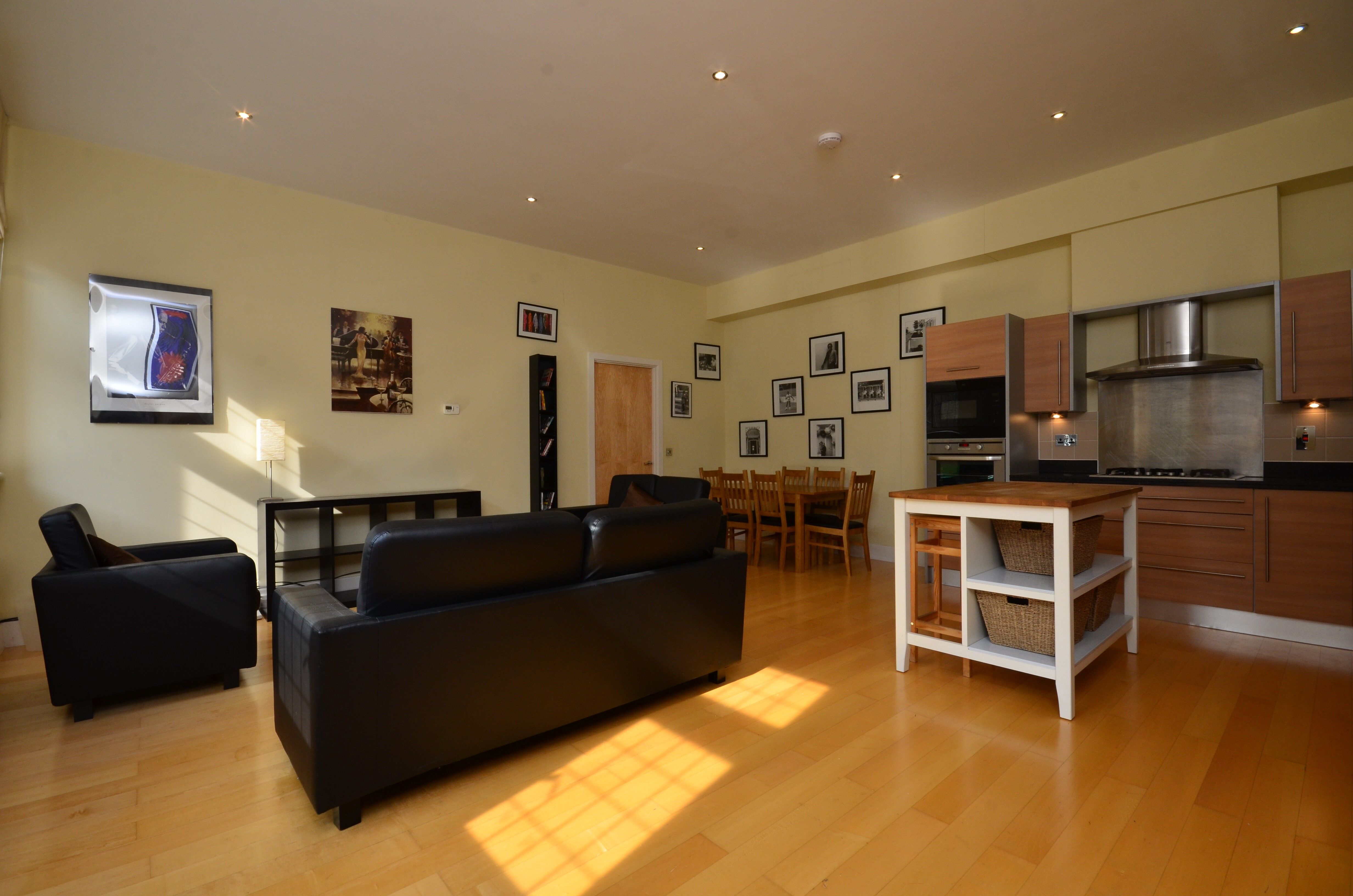 Flat Pelham Road in Greater London